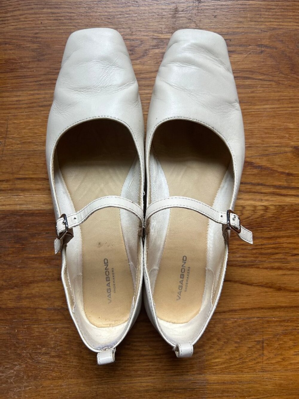 Vagabond Mary Jane Flats Off White Size 9